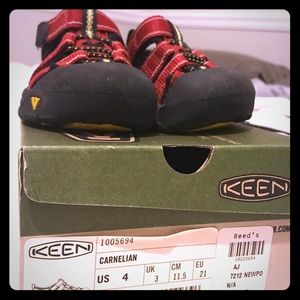 Keen Newport H2 water shoe